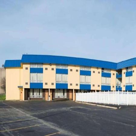 Days Inn By Wyndham Fort Wright Cincinnati Area Exterior foto
