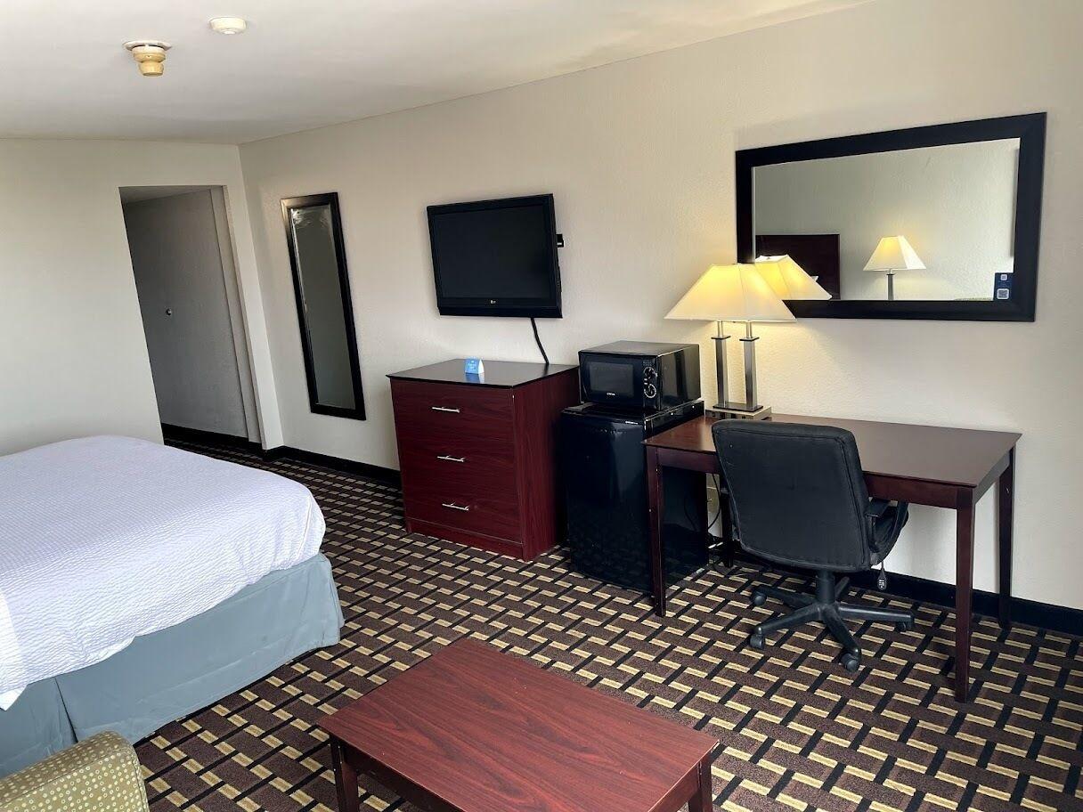Days Inn By Wyndham Fort Wright Cincinnati Area Exterior foto