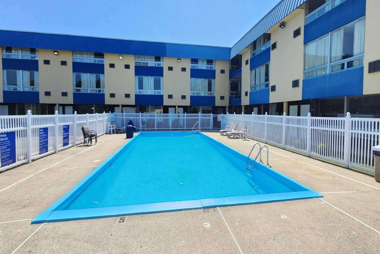 Days Inn By Wyndham Fort Wright Cincinnati Area Exterior foto